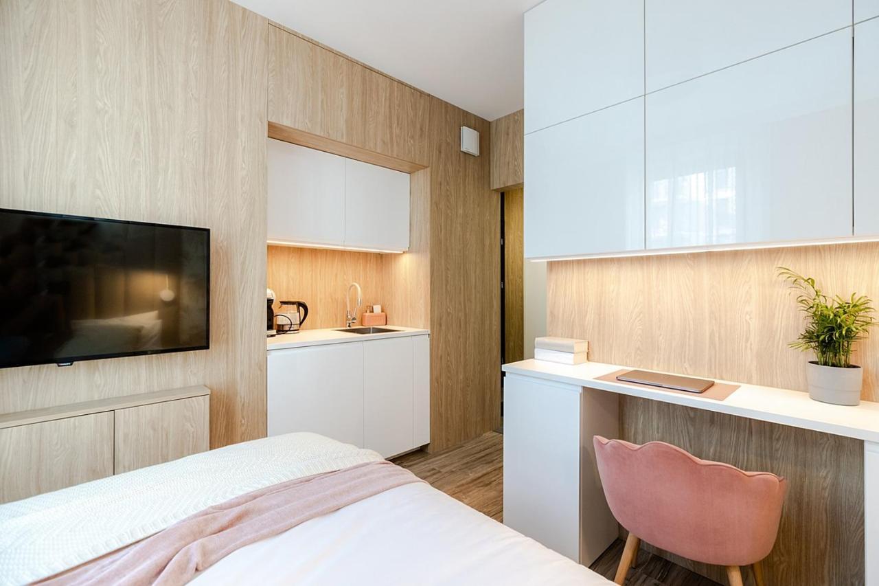 Studio Wola Apartament Kasprzaka - Wifi + Smart Tv Varsovia Exterior foto
