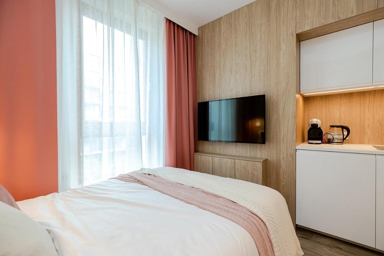 Studio Wola Apartament Kasprzaka - Wifi + Smart Tv Varsovia Exterior foto