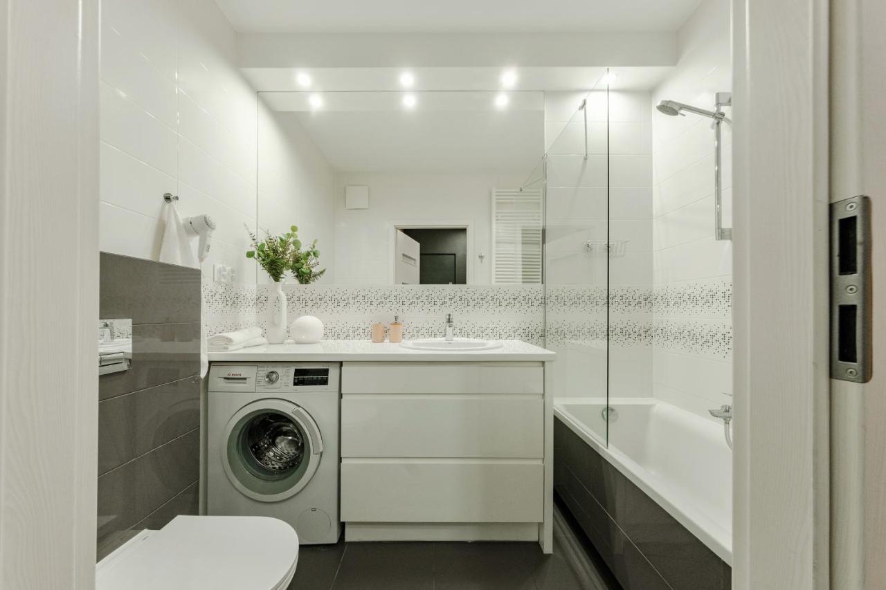 Studio Wola Apartament Kasprzaka - Wifi + Smart Tv Varsovia Exterior foto